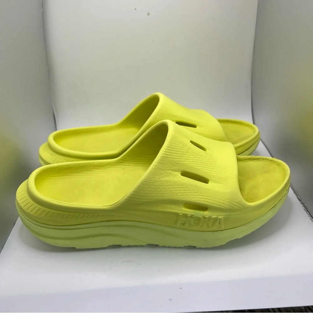 Youth Hoka One One Slides Size 4